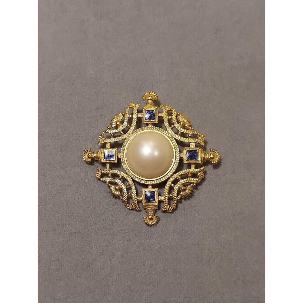 Monet Brooch Pin Faux Pearl Gold Tone Filigree Openwork Blue Square Accent Piece